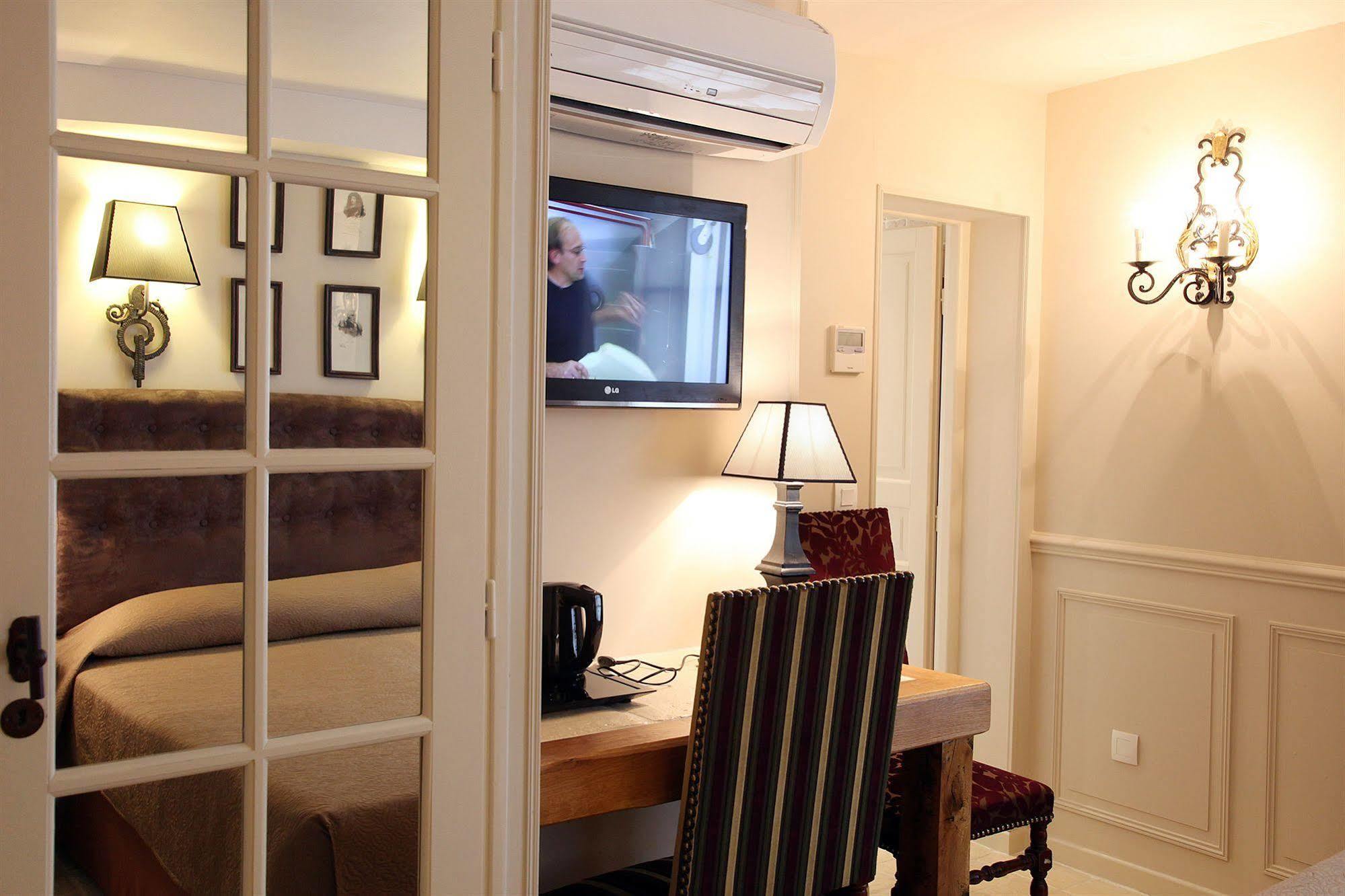 Hotel Saint-Louis Marais Paryż Zewnętrze zdjęcie